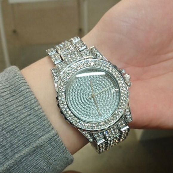 Crystal Fashion Watch - Picture 2 of 5